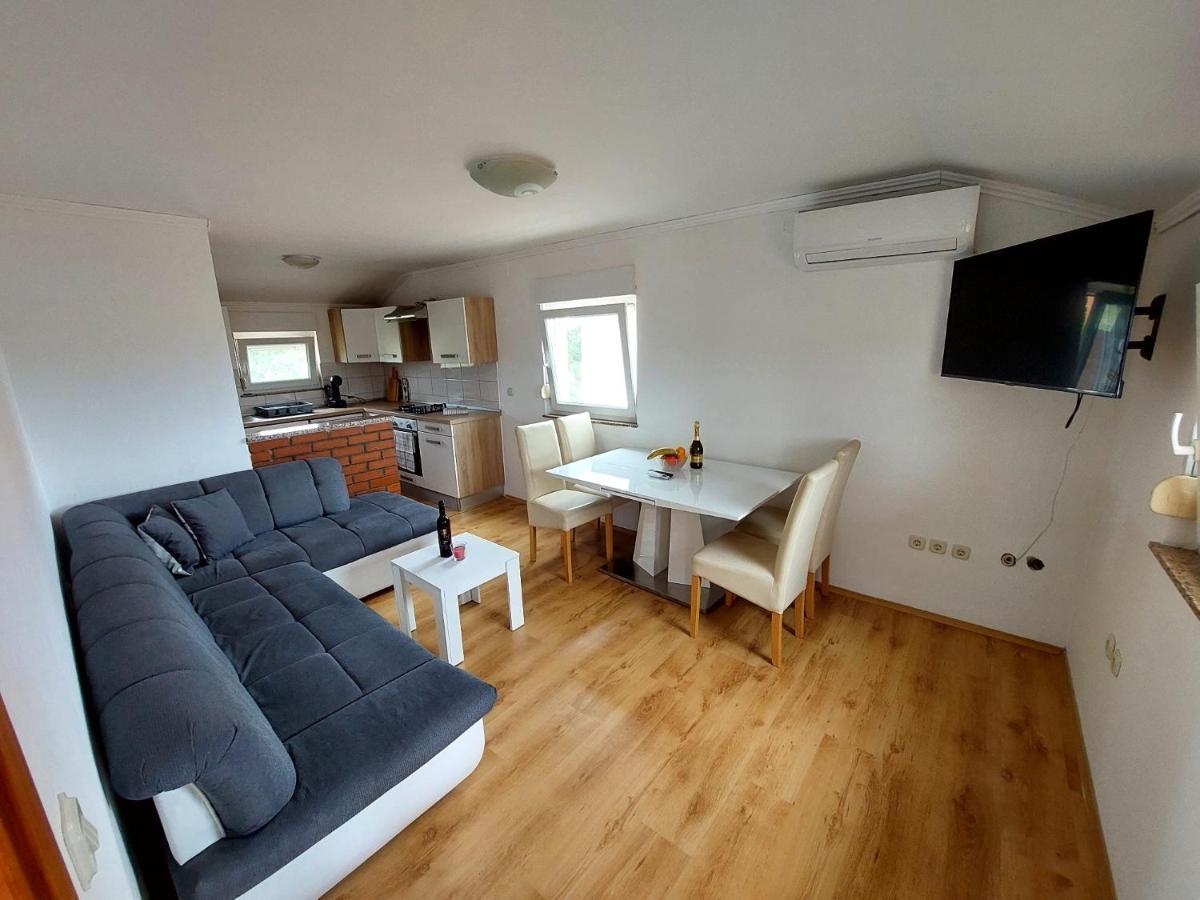 Apartman Zeljo Galižana Exteriér fotografie